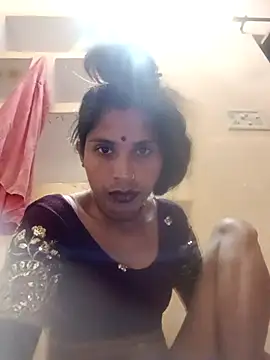 Sushmita-Love143 webcam