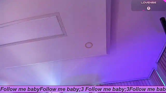 mila__vega webcam