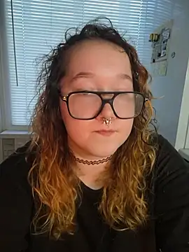 FionaDior webcam