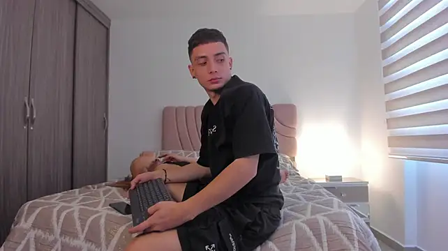 valerieanddexter (Ask my age) - BIG SQUIRT 💦💦💦