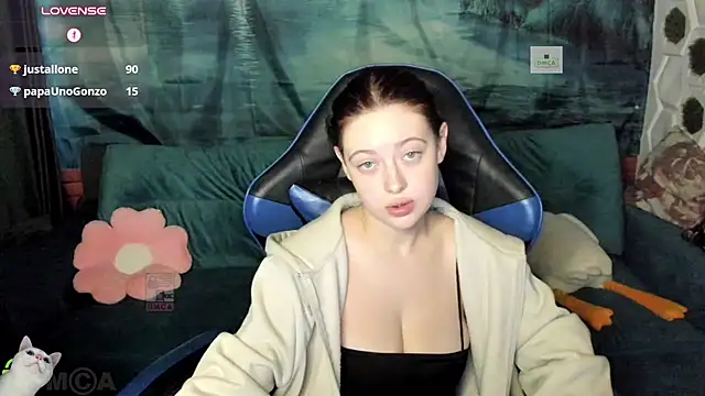 AmourLily live cam on StripChat