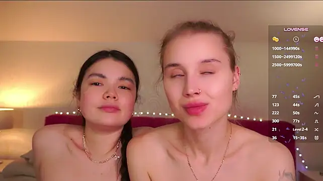 GrayceBonifacio live cam on StripChat