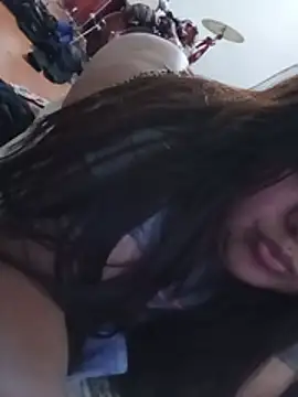 _tuzorritacurvy33 live cam on StripChat