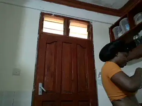 yummyy_chocolate webcam