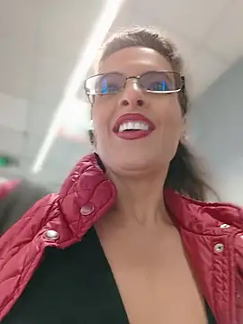 RebeccaNoble live cam on StripChat