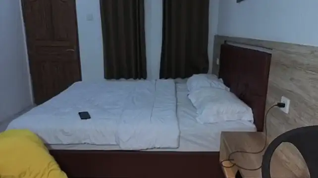 Marrymeplz on Stripchat
