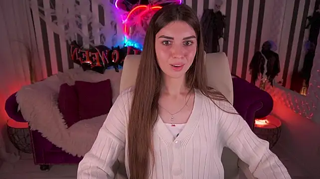 KylieJoyys live cam on StripChat