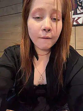 SlavicCandy live cam on StripChat