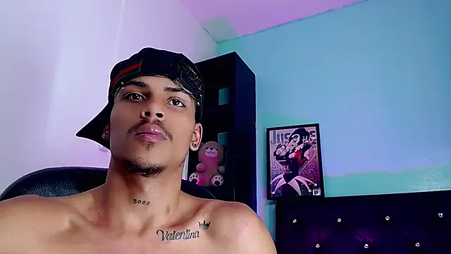 angel_foxc13 (M twink) - happy happy Angel