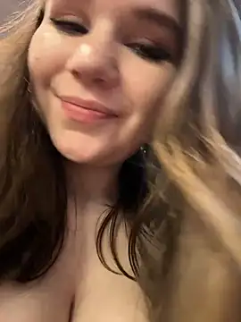 PumaShyXD live cam on StripChat