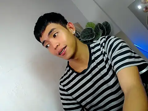 bretman1922 live cam on StripChat