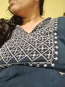 Telugu-Bujji-Mounika