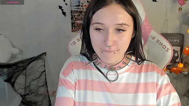 Emma-Blissa live cam on StripChat