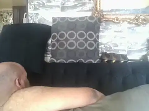 Vibe420630 on Stripchat