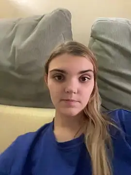 FlirtyLolaa webcam