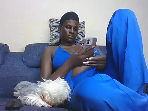Cute_shy_Linda