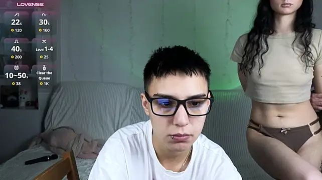 LuxuryLoverss live cam on StripChat