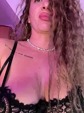 AlexaVee_ live cam on StripChat