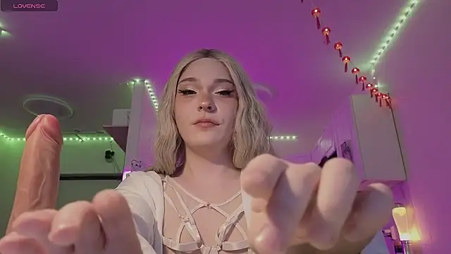 Alena_dubai_ live cam on StripChat
