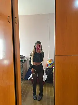 Thegirlofthemirror