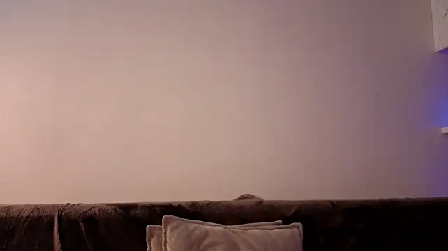 CarmelitaRamella live cam on StripChat