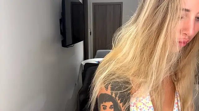 Micky_blush