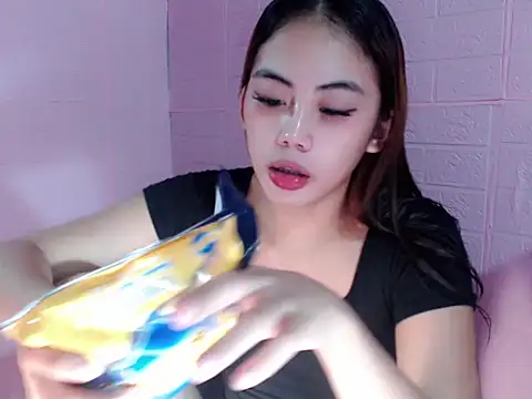 christinedelaveigne live sex cam