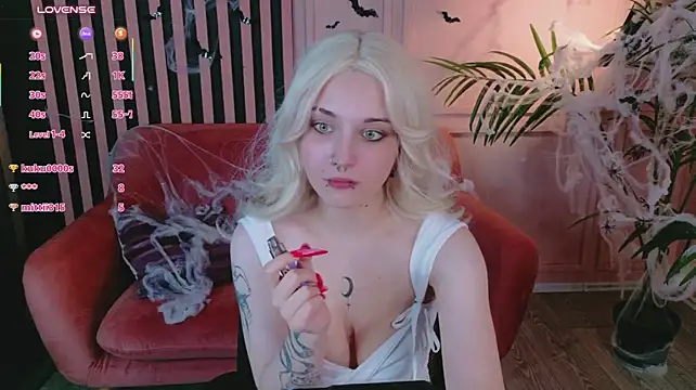 ScarletHarley live cam on StripChat