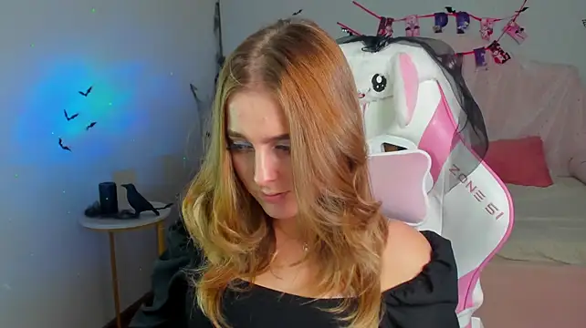 EllaBells live cam on StripChat