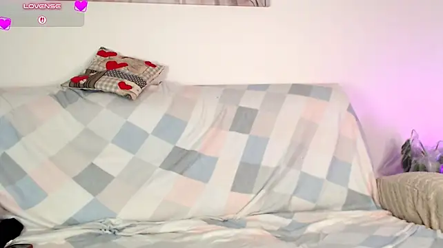 CozyCurves live cam on StripChat