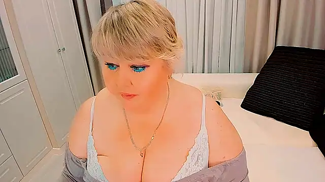 BIGTITSBBW webcam