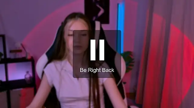 KiraKittyy_