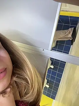Liza_risky Live Webcam on Stripchat