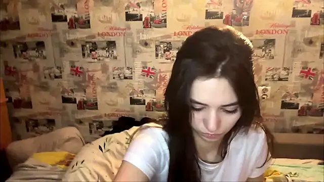 Barbie_ee live cam on StripChat