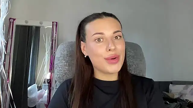 MoonriseGoddess live cam on StripChat
