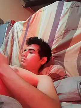 Ortiz3404 live cam on StripChat