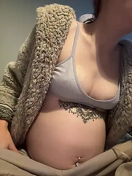 CurvyKay69 live cam on StripChat
