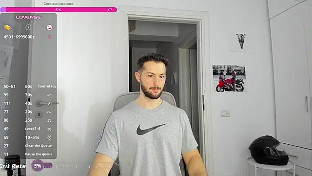 ZackFraser live cam on StripChat