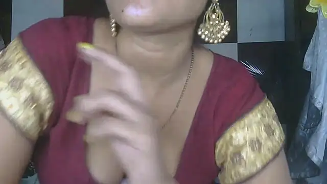Riyaa-bhabi live cam on StripChat