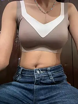 LuxeAura