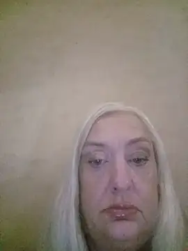 Julia20X live cam on StripChat