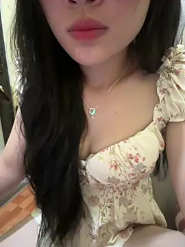 Kira_isu live cam on StripChat