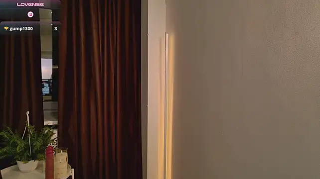 Mila_Cloud live cam on StripChat