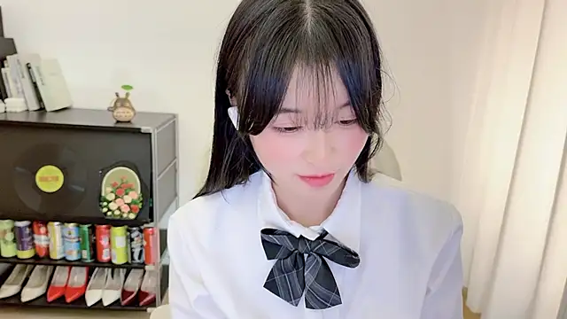 Onechestnut live sex cam