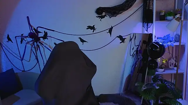 Lucy_Haall webcam