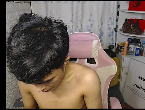 _peachyboyyy