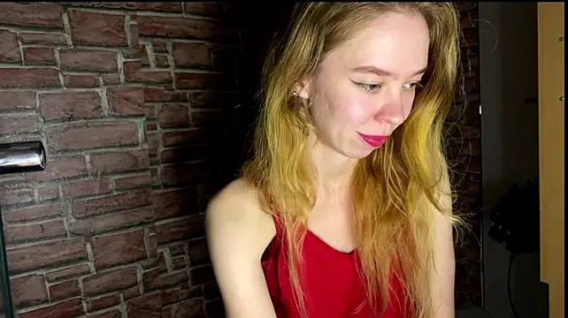 ElizaStorm live cam on StripChat