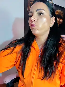 ReiyaRey live cam on StripChat