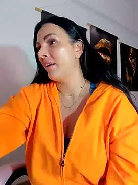 ReiyaRey live cam on StripChat