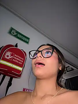 amira_cute2